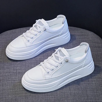 2022 Kadın Ayakkabı moda ayakkabılar Bahar Trendi Rahat Flats Sneakers Kadın Yeni Moda Konfor Beyaz Vulkanize platform ayakkabılar