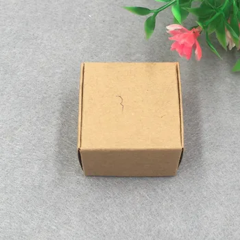 100 adet 4x4x2. 5cm Çoklu renkler kraft el işi kağıdı Takı Paketi Kutuları Küçük Hediye Kutusu El Yapımı Sabun Düğün Parti Şeker hediye kutusu