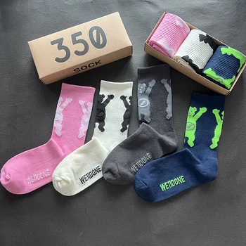 Erkek Çorapları Mutlu Ayı Pembe Moda Sokak Pamuk Çorap Yeni Ins Internet Ünlü Erkek Spor Basketbol 3 çift/kutu Hediye Paketi