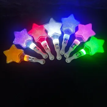 Parlayan LED sihirli yıldız değnek hediyeler aydınlık parti dekorasyon ışık çubuğu çocuk erkek kız mutlu floresan doğum günü partisi dekorları