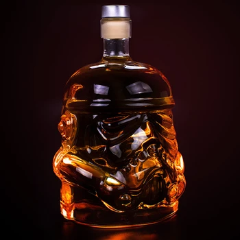 Yeni 650 Ml Disney Starwars Stormtrooper viski bardağı şarap şişesi Yaratıcı Barlar Şeffaf Darth Vader Kristal Votka Şişeleri Sürahi